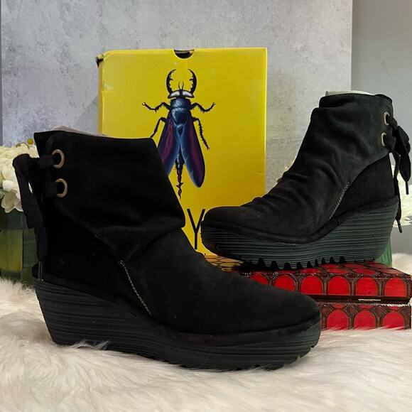 Fly London Shoes - NEW Fly London Suede Oiled Wedge Platform Ankle Boot Yama Funky Edge Bla…